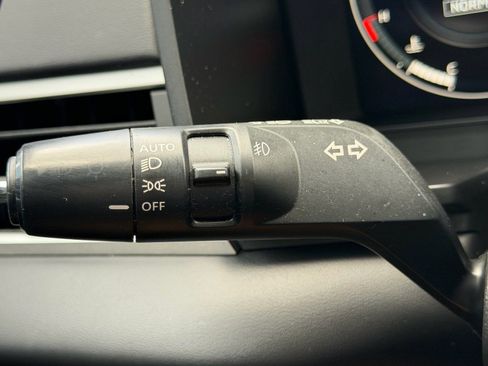 Used 2023 Mitsubishi Outlander SEL FWD image 36
