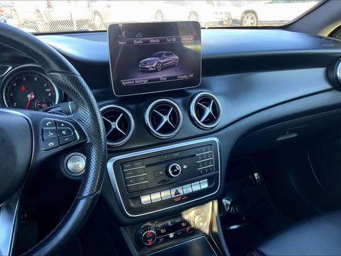 Used 2019 Mercedes-Benz CLA 250 CLA 250 image 7