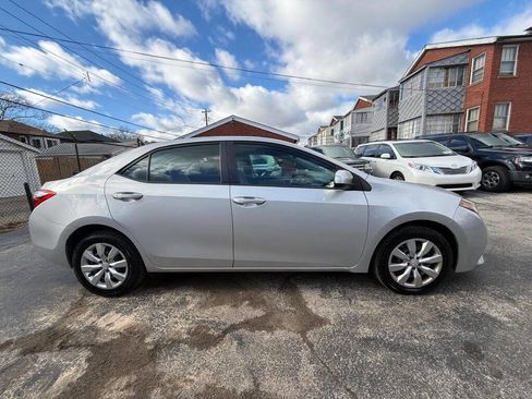 Used 2014 Toyota Corolla LE image 6