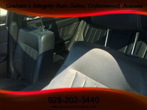 Used 2015 Mercedes-Benz E 400 Sedan image 6