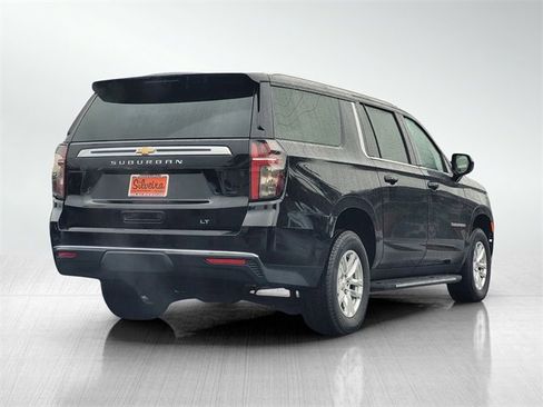 Used 2024 Chevrolet Suburban LT image 6