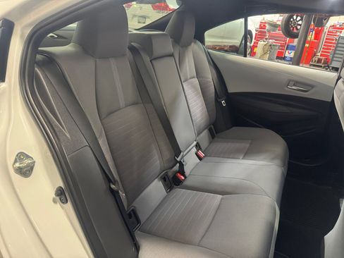 Used 2024 Toyota Corolla SE w/ SE Package image 18