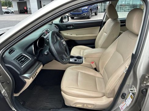 Used 2017 Subaru Legacy 2.5i Limited AWD/4WD image 6