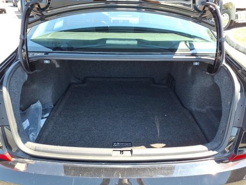 Used 2016 Volkswagen Passat 1.8T S FWD image 16