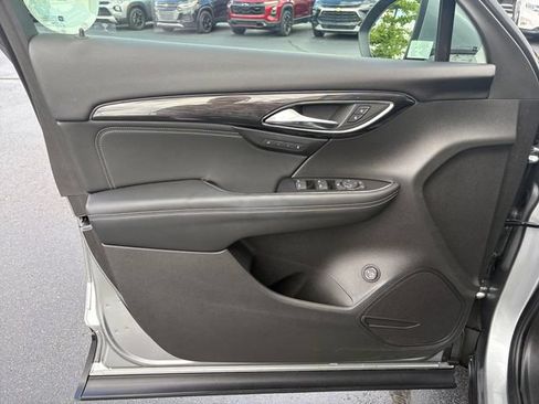 Used 2023 Buick Envision Essence FWD image 18