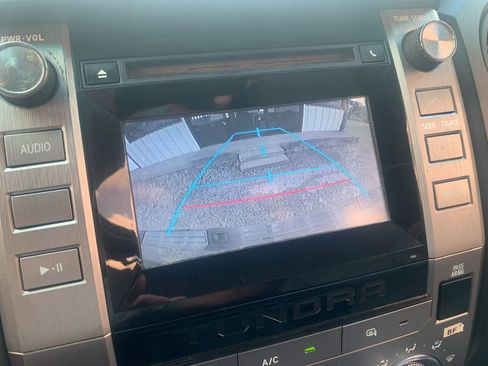 Used 2015 Toyota Tundra SR w/ Tow Package image 30