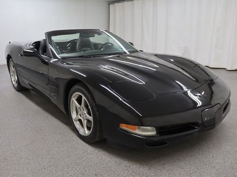 Used 2001 Chevrolet Corvette Convertible w/ Preferred Equipment Group2 RWD image 1