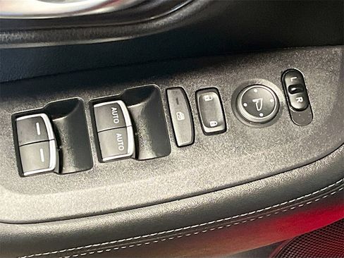 Used 2024 Honda HR-V EX-L image 18