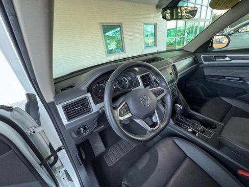 Used 2021 Volkswagen Atlas SE image 11