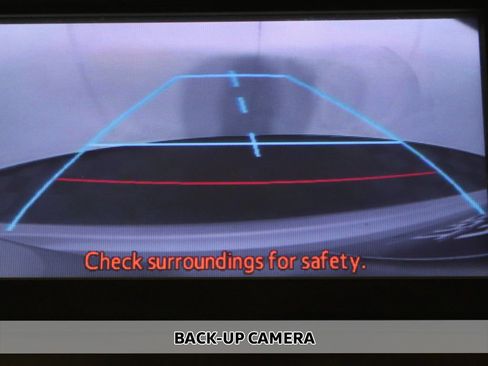 Used 2013 Toyota Camry SE w/ Leather Pkg FWD image 5