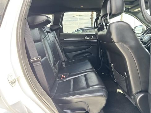 Used 2022 Jeep Grand Cherokee Limited image 37