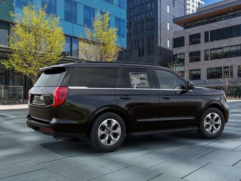 New 2027 Ford Expedition Active AWD/4WD image 6