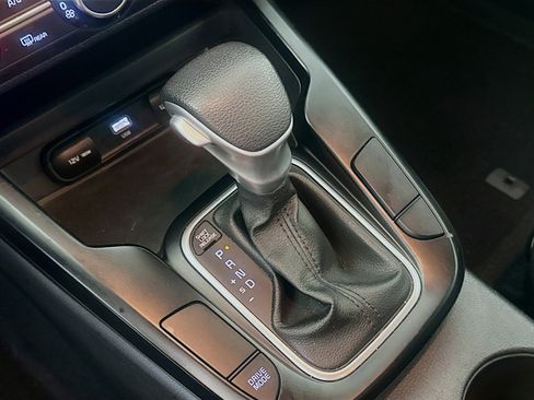 Used 2025 Kia Soul LX w/ LX Technology Package image 24