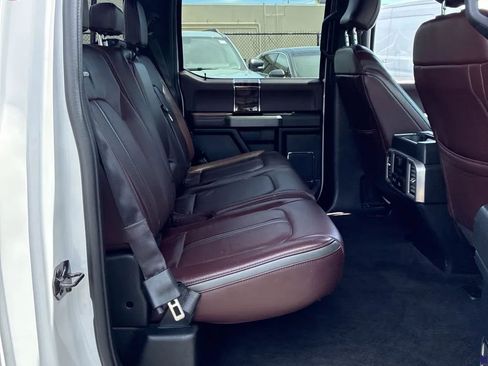 Used 2017 Ford F150 Platinum w/ Equipment Group 701A Luxury AWD/4WD image 7