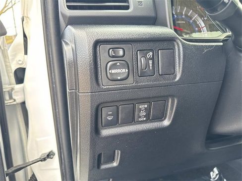 Used 2018 Toyota 4Runner TRD Off-Road w/ TRD Performance Package image 30