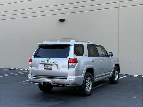 Used 2010 Toyota 4Runner SR5 image 6