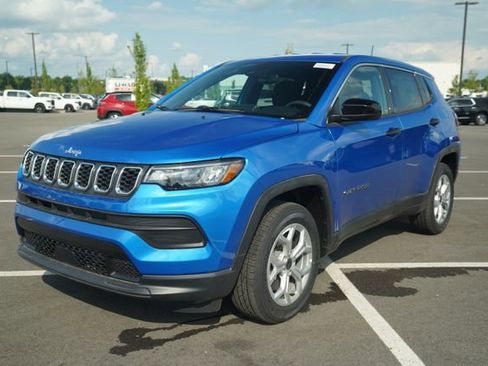 New 2025 Jeep Compass Sport image 3