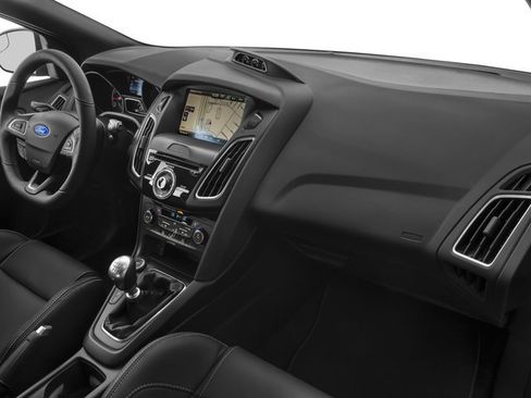 Used 2017 Ford Focus ST w/ Equipment Group 401A image 19