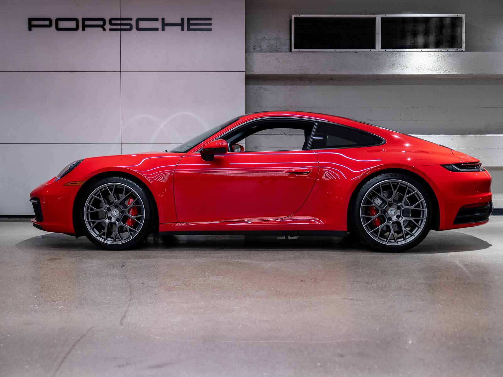 Certified 2020 Porsche 911 Carrera 4S AWD/4WD image 2