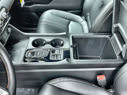 New 2025 Honda Pilot TrailSport image 18