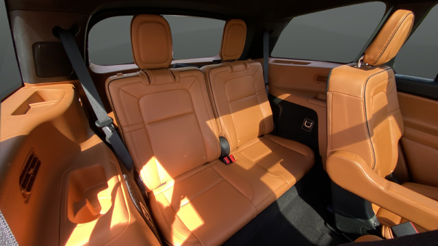 Used 2020 Lincoln Aviator Black Label Grand Touring w/ Class IV Trailer Tow Package AWD/4WD image 23