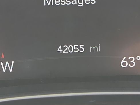 Used 2023 Chrysler Pacifica Limited w/ Uconnect Theater Family Group image 39