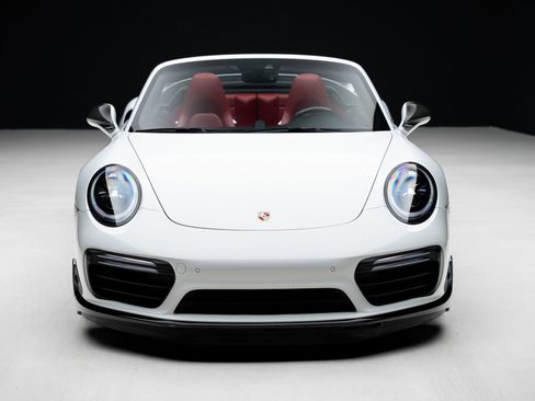 Used 2019 Porsche 911 Turbo image 9