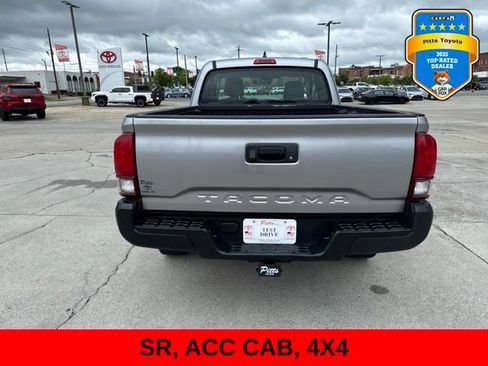 Used 2018 Toyota Tacoma SR AWD/4WD image 6