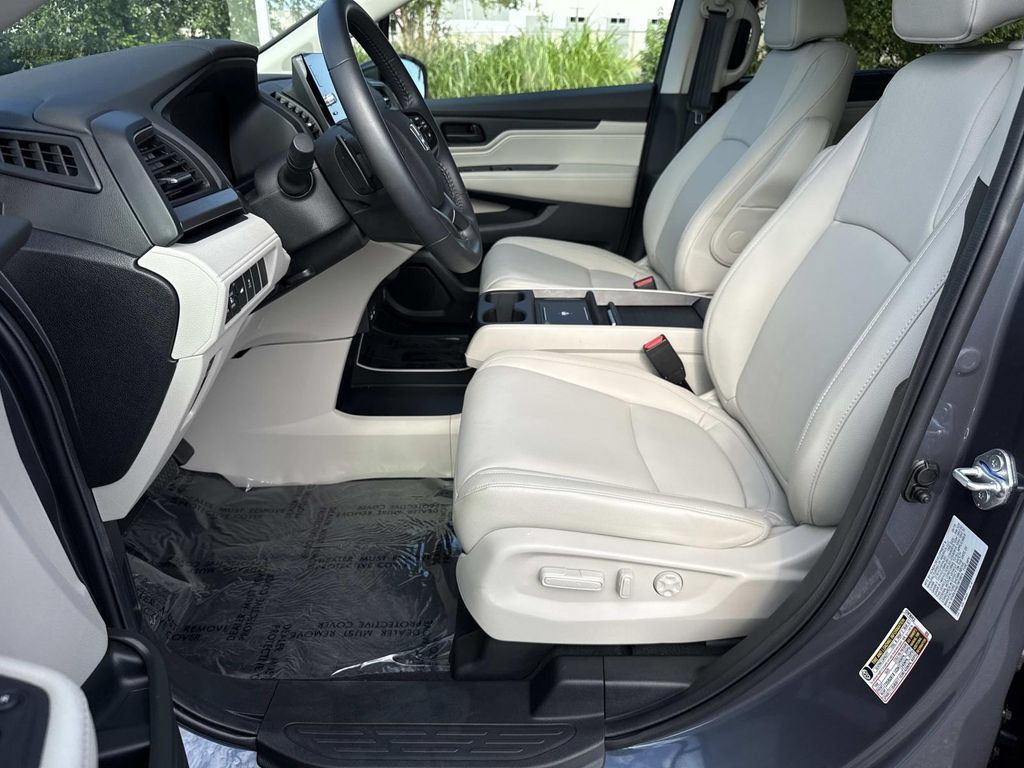 Used 2026 Honda Odyssey EX-L image 24