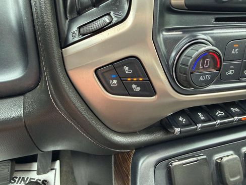 Used 2018 GMC Sierra 1500 Denali w/ Denali Ultimate Package AWD/4WD image 18