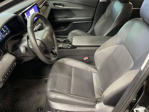 Certified 2025 Toyota Camry XLE w/ Premium Plus Package FWD image 16