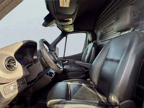 Used 2019 Mercedes-Benz Sprinter 144 Cargo image 11