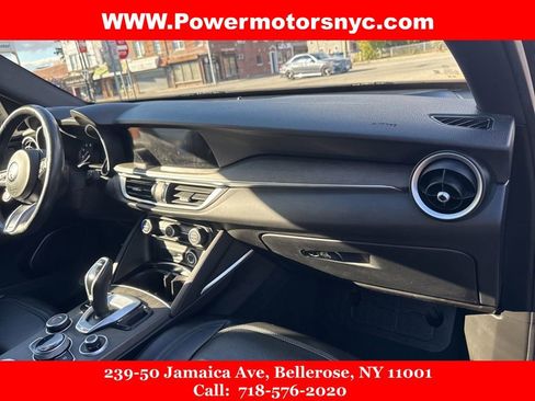 Used 2023 Alfa Romeo Stelvio Ti image 16