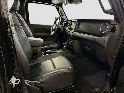 Used 2023 Jeep Wrangler Sahara w/ Safety Group image 32