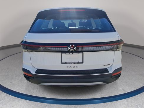 Certified 2025 Volkswagen Taos S AWD/4WD image 6