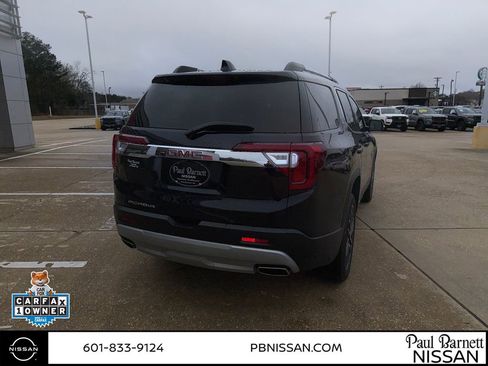 Used 2022 GMC Acadia SLT w/ Preferred Package image 13