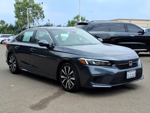 Certified 2024 Honda Civic EX image 3