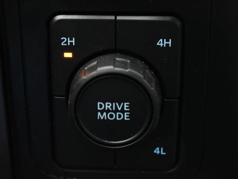 Used 2023 Ford F150 XLT w/ XTR Package image 31