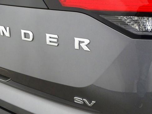 Used 2024 Nissan Pathfinder SV image 35