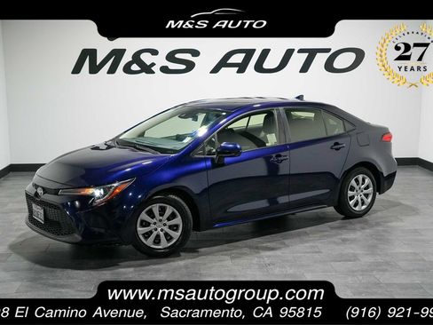 Used 2020 Toyota Corolla LE FWD image 1