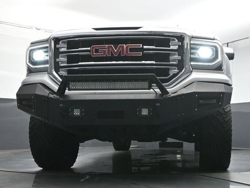 Used 2017 GMC Sierra 1500 SLT w/ Enhanced Driver Alert Package image 32