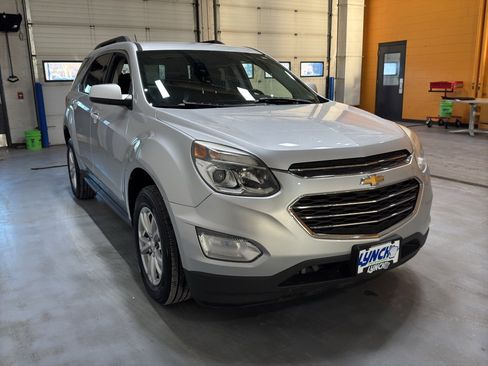 Used 2017 Chevrolet Equinox LT w/ Convenience Package image 7