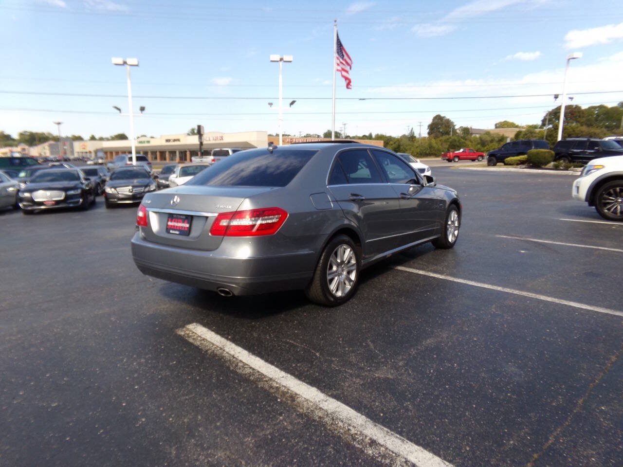 Used 2012 Mercedes-Benz E 350 4MATIC Sedan image 5