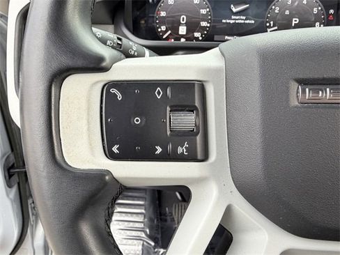 Used 2023 Land Rover Defender 110 S image 8