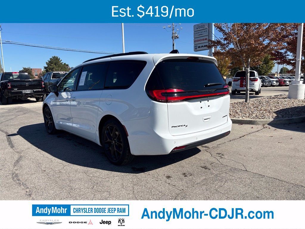 Used 2025 Chrysler Pacifica Limited FWD image 5