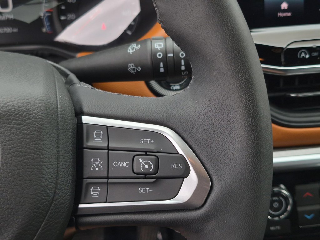Certified 2025 Jeep Compass Limited AWD/4WD image 16