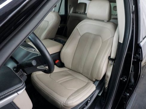 Used 2024 Ford Expedition Limited image 15