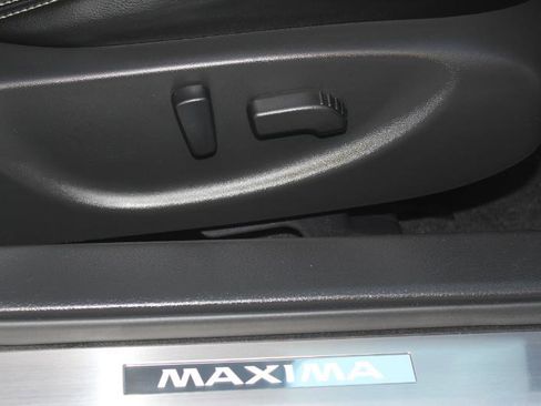 Used 2023 Nissan Maxima SV w/ Floor Mat Group image 21