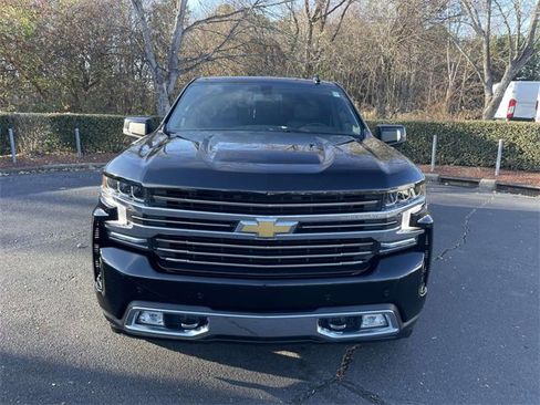 Used 2022 Chevrolet Silverado 1500 High Country w/ Z71 Off-Road Package image 2