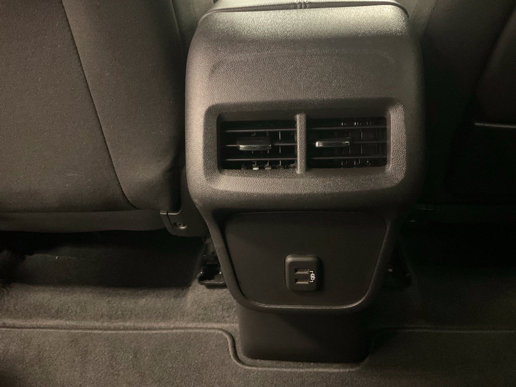 Used 2024 GMC Terrain SLE AWD/4WD image 34